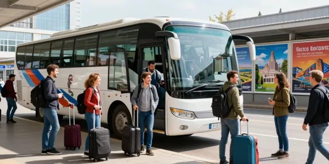 Transport Moldova Olanda: Călători care se îmbarcă în autocare moderne pentru livrarea coletelor.